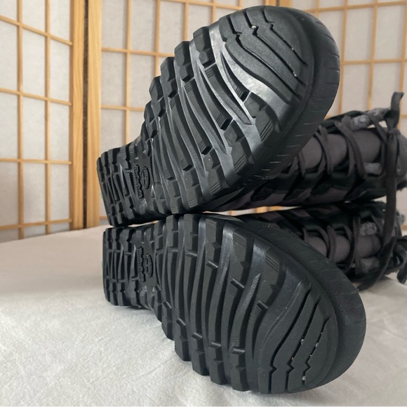 Timberland Primaloft Women's Black Leather and Gray Winter Boots - Picture 5 of 14